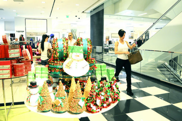 holiday shopping at the mall